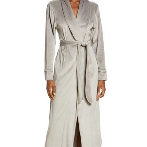 Skims bathrobe